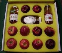 Apple and Syrup Gift Box